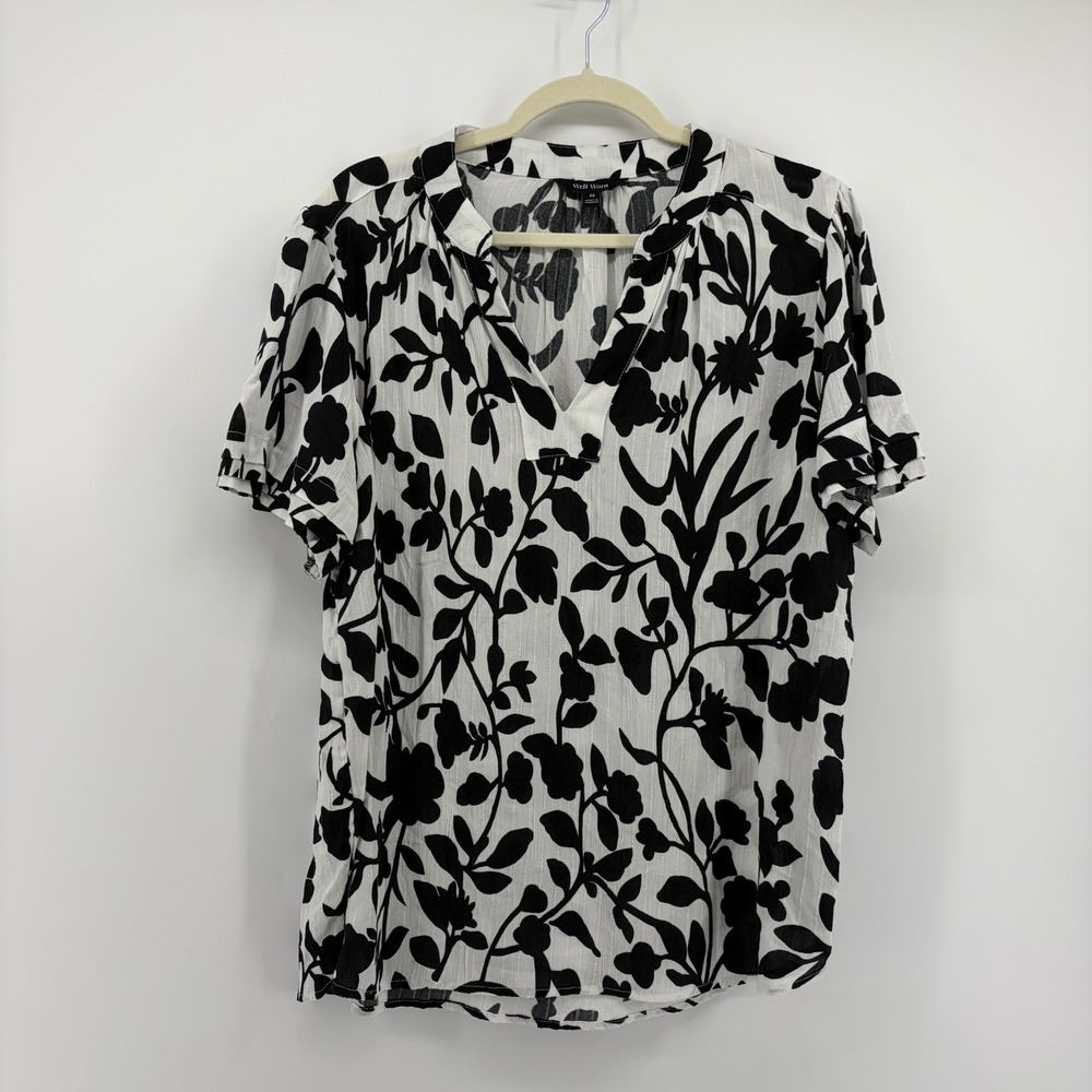 Well Worn Womens Medium Black White Floral Blouse Split V-Neck Short Sleeve Top